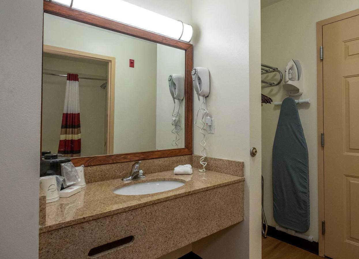 Red Roof Inn Хаума Экстерьер фото