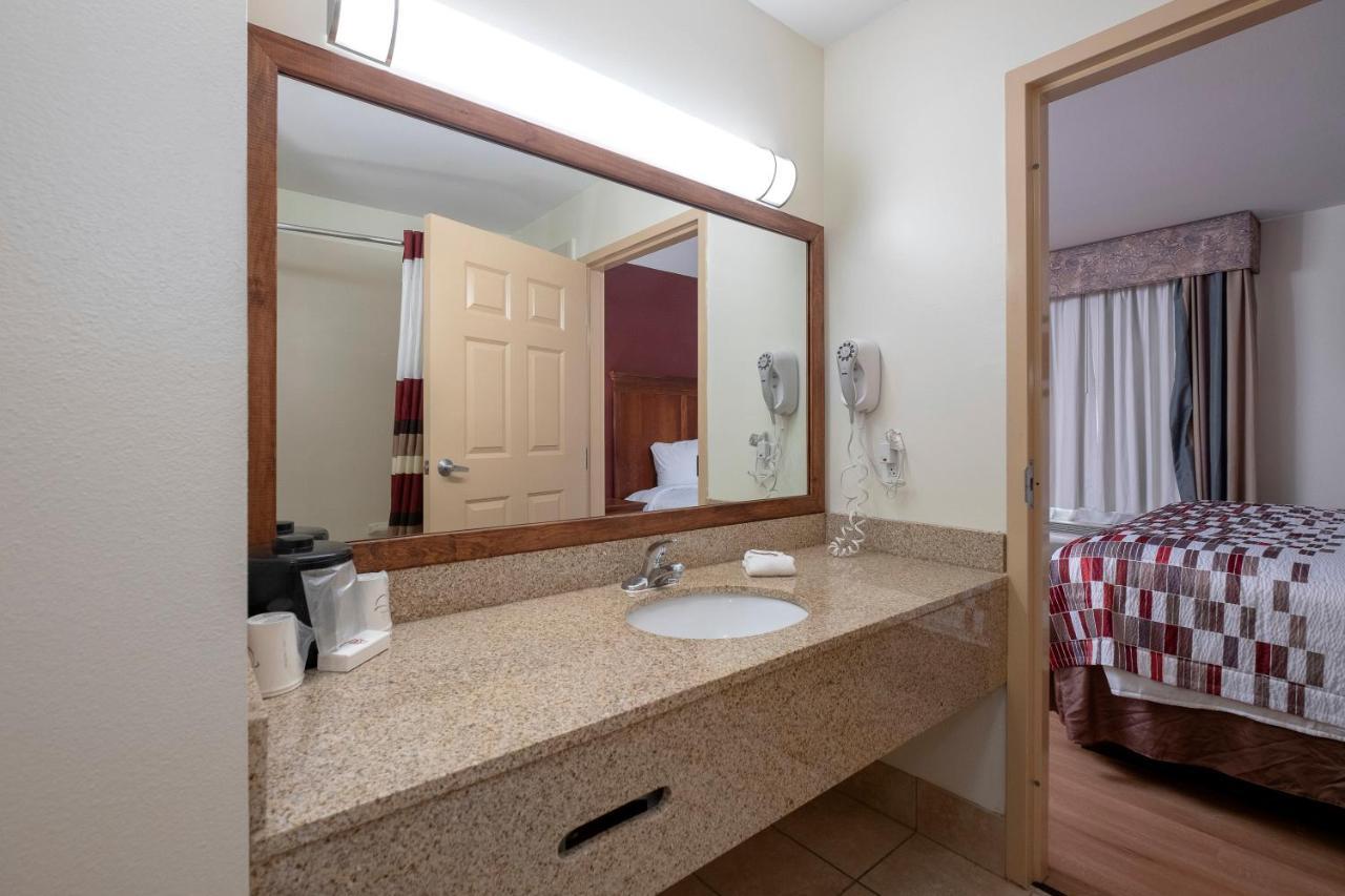 Red Roof Inn Хаума Экстерьер фото